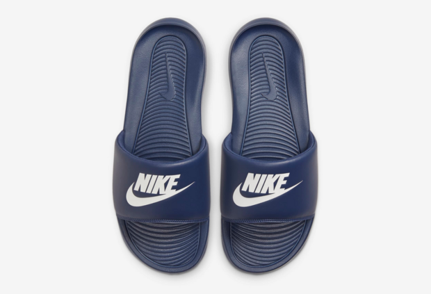 NIKE Victori One Men's Slides - Navy